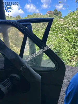 Peugeot 405 sol arka kelebek camı çıkma