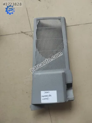 Chrysler 300c hoparlör kapağı sağ