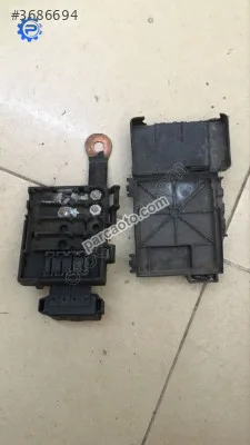 Volkswagen polo akü üstü sigorta kutusu orj çıkma 6x0937550