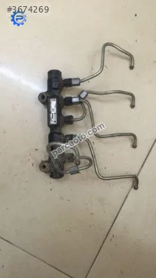 Fiorino bipper nemo yakıt enjektör rampası orj çıkma 9654592680
