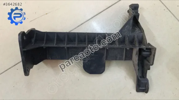 Renault megane ıv 16- sağ arka tampon braketi orj çıkma 850460376