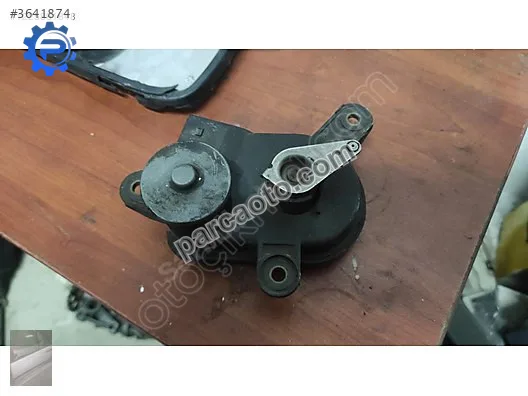 G cherokee gaz kelebek sensörü a6131500494