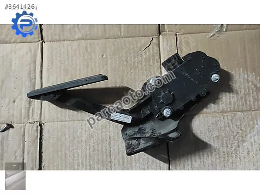 G voyager gaz pedal p04861650ab