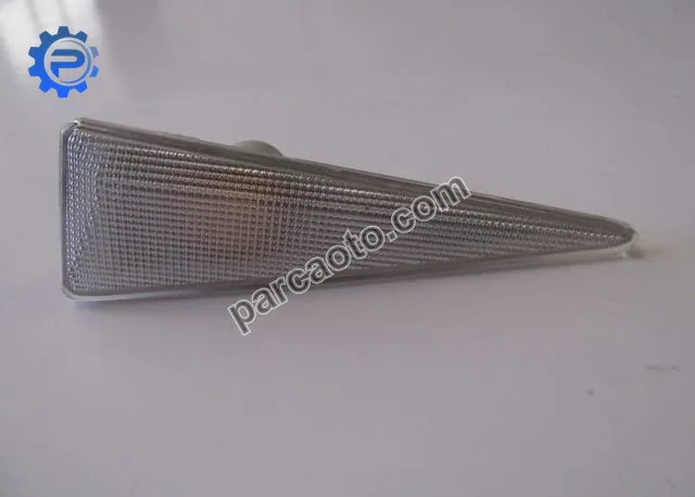 Renault scenıc- 2- 03/09; çamurluk sinyali sağ beyaz