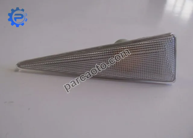 Renault scenıc- 2- 03/09; çamurluk sinyali sol beyaz