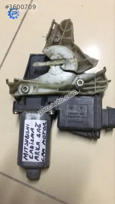 Mitsubishi Carisma Sağ Arka Cam Motoru - Parça No: 105682104