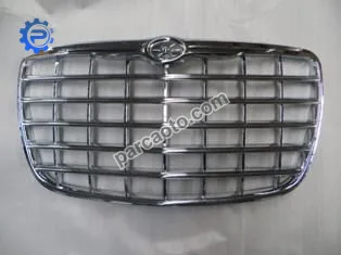 Chrysler 300c- 05/11; ön panjur gümüş gri (bfn)
