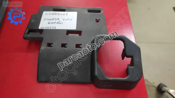 Cherokee sigorta kutu kapağı 55116229