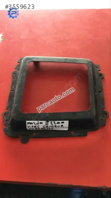 Mazda b2200 vites çerçevesi uc8264334