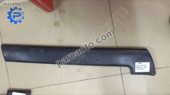 R9 sol ön kapı üst plastiği