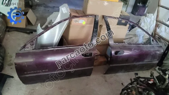 Chrysler Concorde çıkma orijinal hasarsız kapı