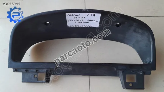 Nissan d-21 94-97 gösterge panel çerçeve  6824075p00