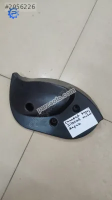 Ford Connect arka silecek motoru kapağı