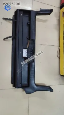 Volkswagen Polo 99 model arka panel iç kaplama plastiği