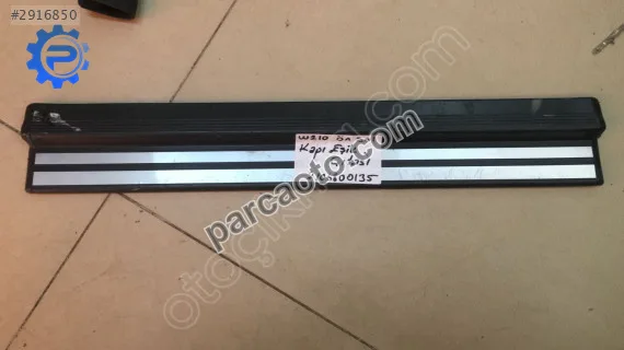 W210 ön sol kapı eşik çıtası orj. 2106800135