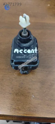 Hyundai accent çıkma far motoru