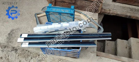 Mersedes w220 çıkma orjınal kapı çıtası