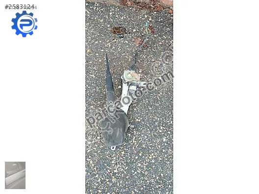 mersedes C180 çıkma silecek motoru ve mekanizması