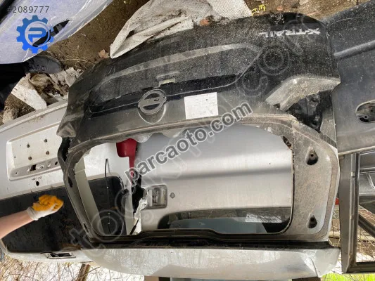 X-trail bağaj kapagı
