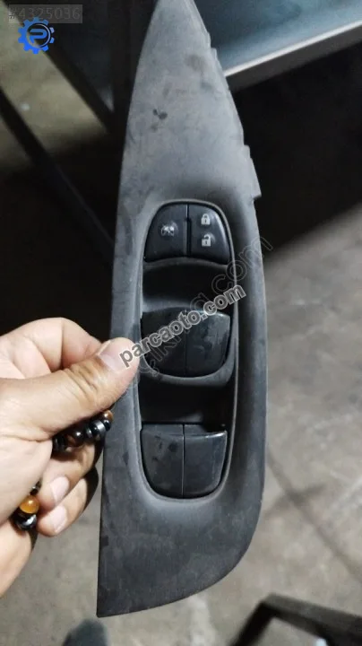 Qashqai J11 Cam Düğmesi