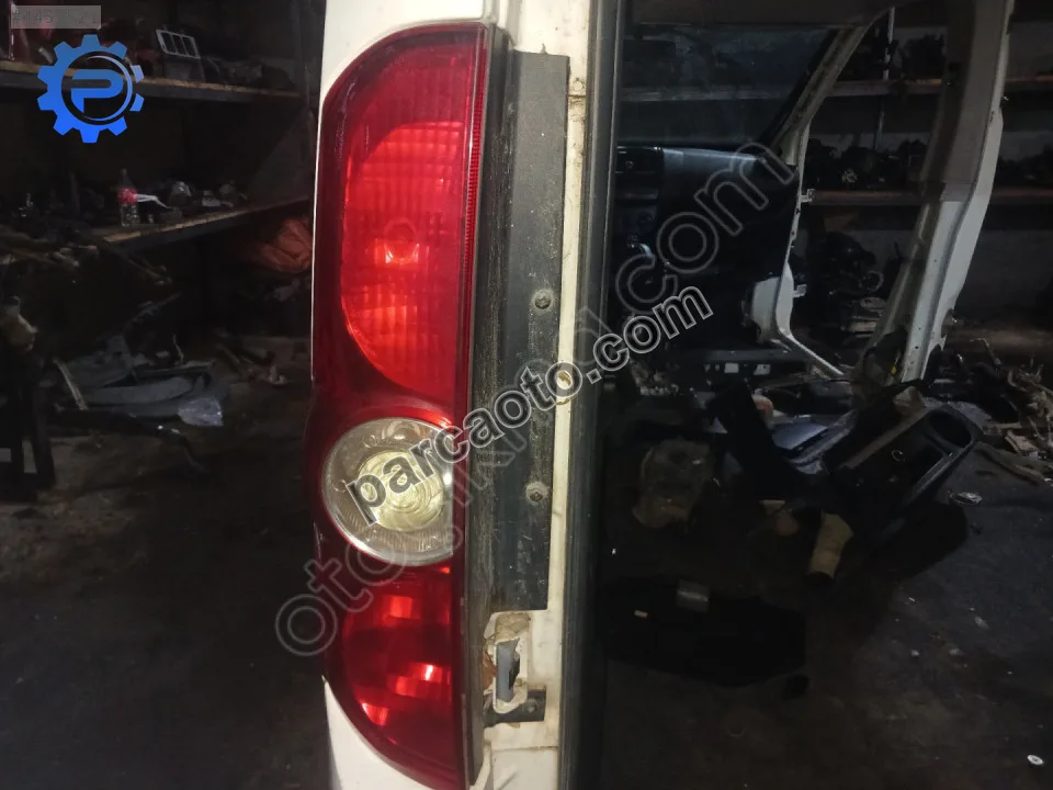 Fiat doblo 3 stop lambası çıkma orj
