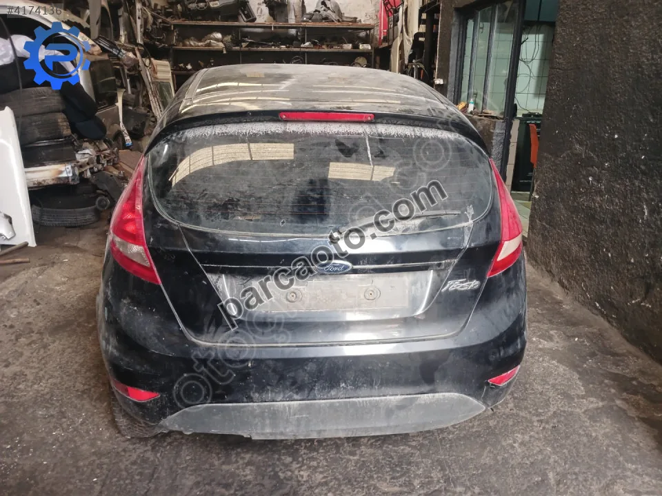 Ford fiesta bagaj kapağı çıkma