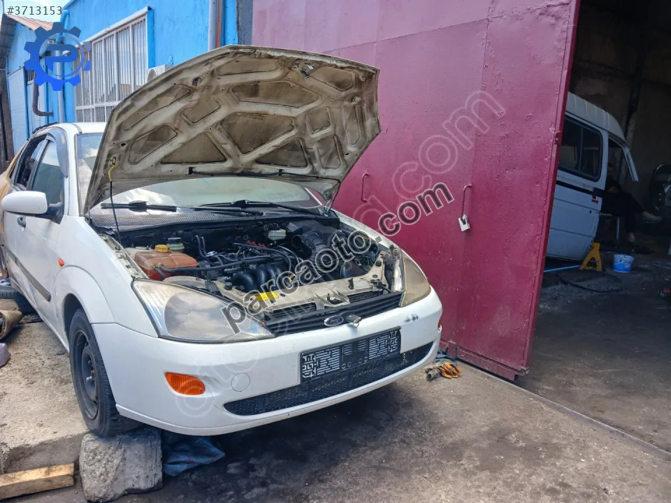 Ford focus 1 motor alt traversi çıkma
