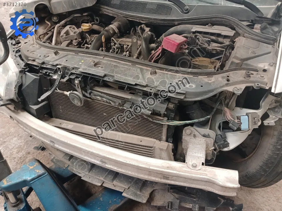 Renault megane 2 radyatör seti çıkma