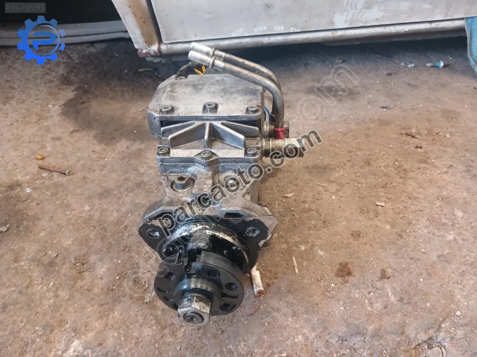 Ford connect 75 ps mazot pompası çıkma