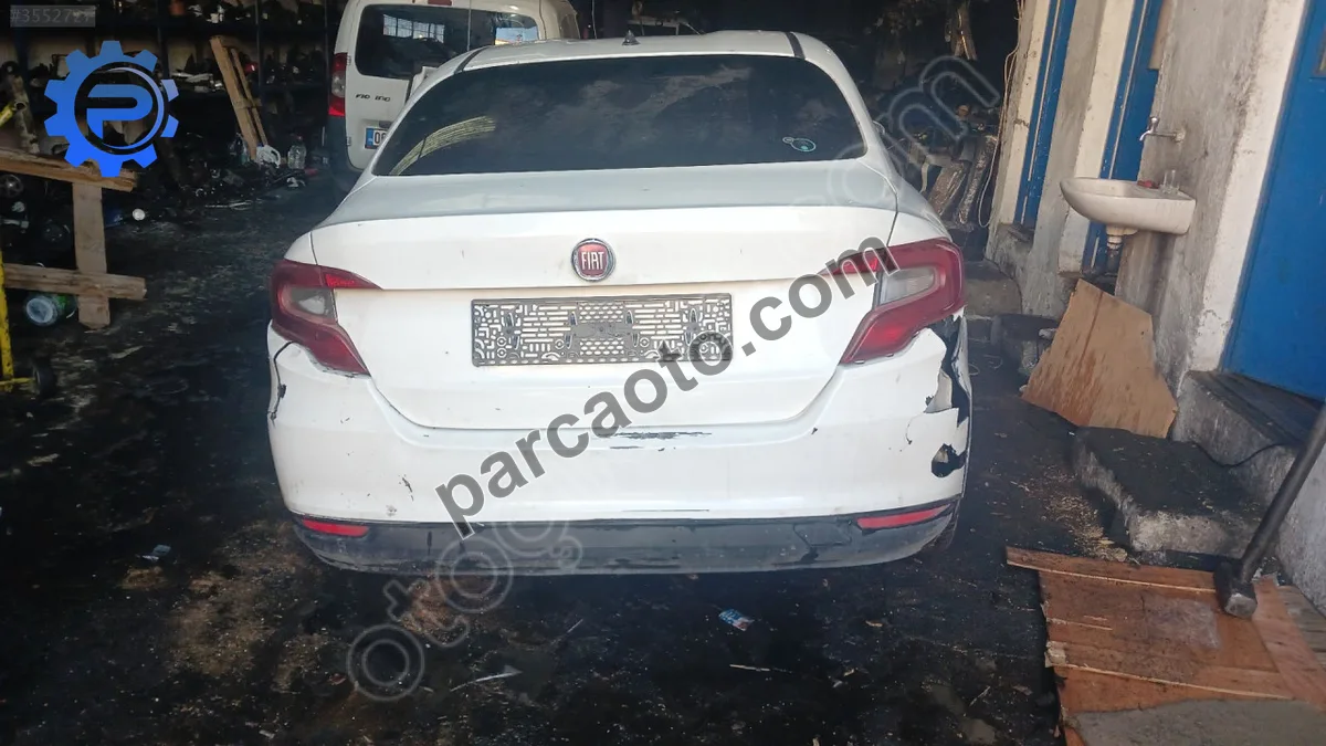 Fiat egea bagaj kapağı çıkma