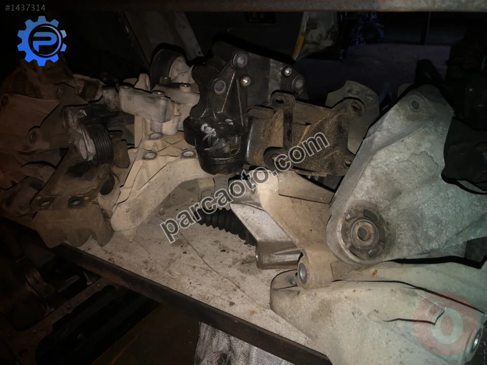 Transit V184 V347 V363 Motor Takozu Çıkma