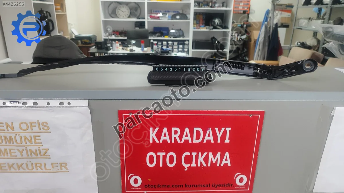 Toyota Corolla Silecek kolu DışSag 07-13 8521112520