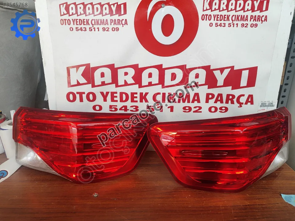 Toyota Avensis STOP Sol LEDLİ 2011 (8156005280)