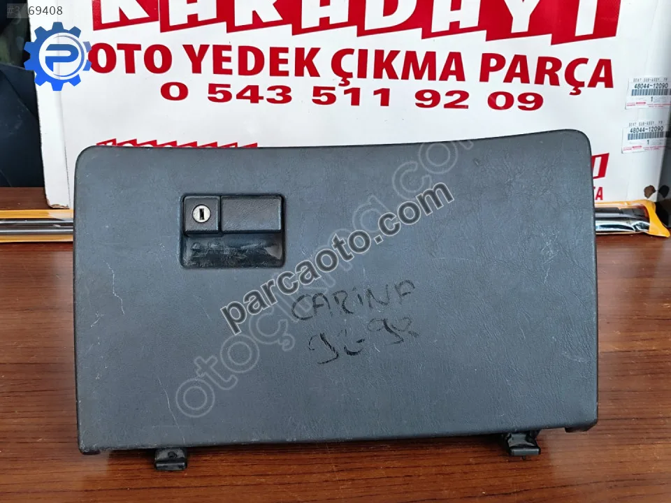 Toyota Carina torpido kapağı orijinal