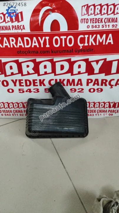 Toyota Corolla Hava filtre kutusu çıkma orjinal üst kisimAe101