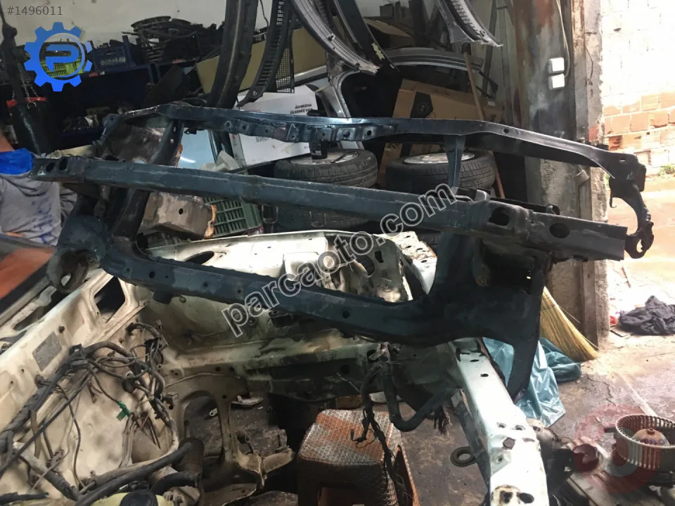 Toyota Avensis 98,2001 ön panel ve alt traves