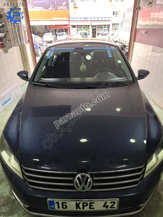 Volkswagen Passat Ön Cam Izgarası - İstanbul Anadolu Pendik