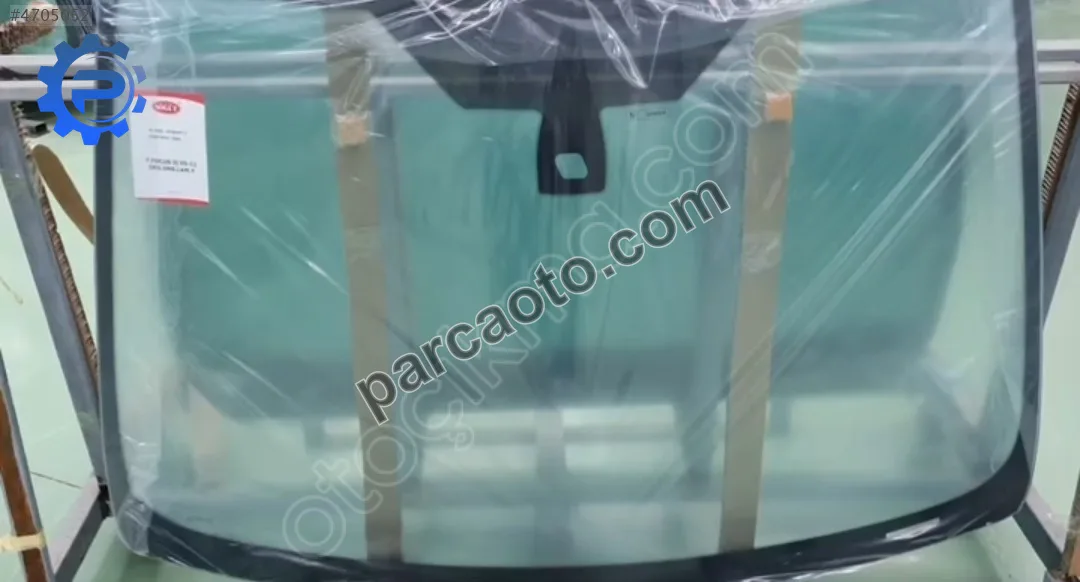 Ford Focus Ön Cam Izgarası - İstanbul Anadolu Pendik