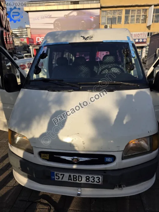 Ford Transit Ön Cam Izgarası - İstanbul Anadolu Pendik