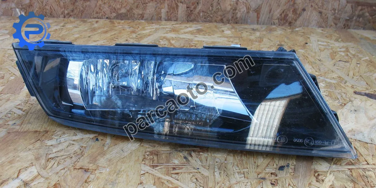 Skoda superb 3 sağ sol sis orjınal çıkma  2015-2019 3v0941699  3v0941700