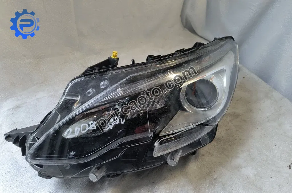 Peugeot 2008 orjınal çıkma sağ sol ön  far  9814739580  450785 9833036280