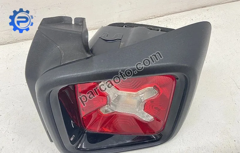 Jeep renegade orjınal çıkma sağ sol stop     51953121