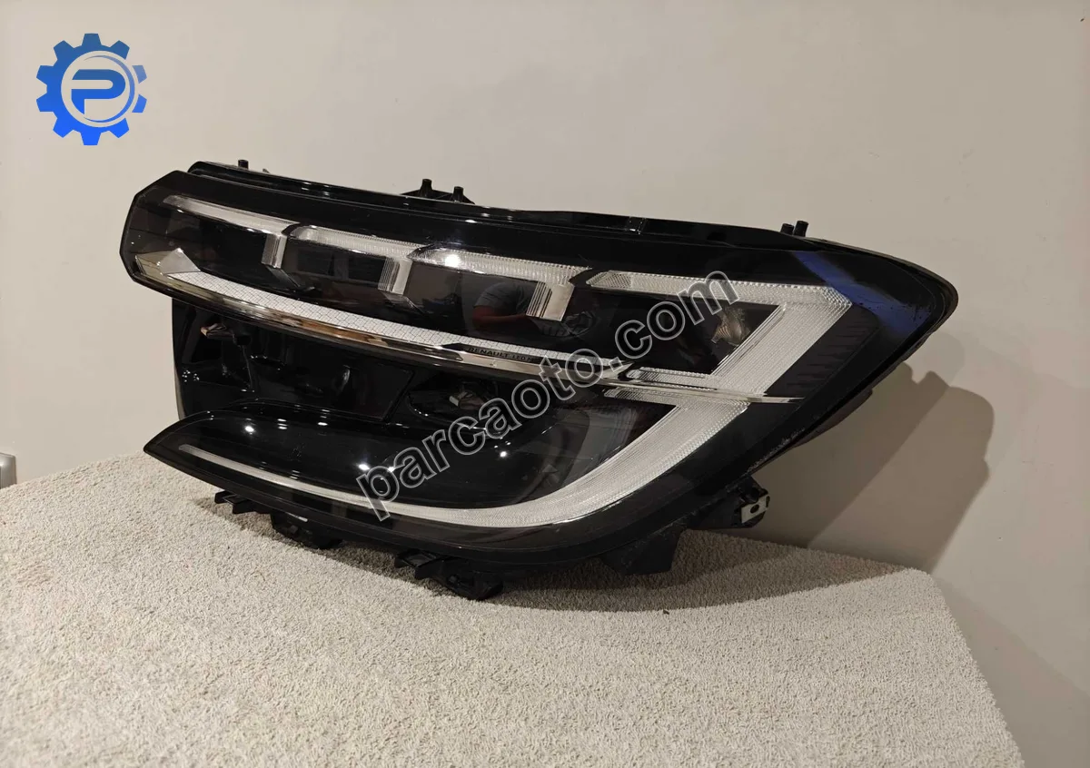Renault Austral  HELLA Sol SAĞ  Ön Far  Full Led Vision 2022-2025 260606796R 260100650R  260103381R