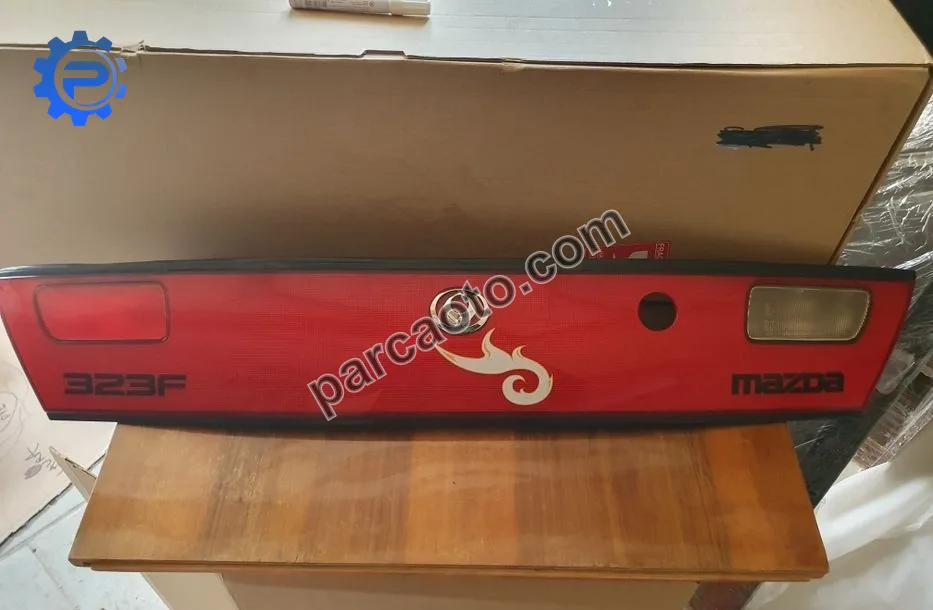 mazda lantıs arka bagaj stop reflektör 323f ORJINAL ÇIKMA  1994 - 1999