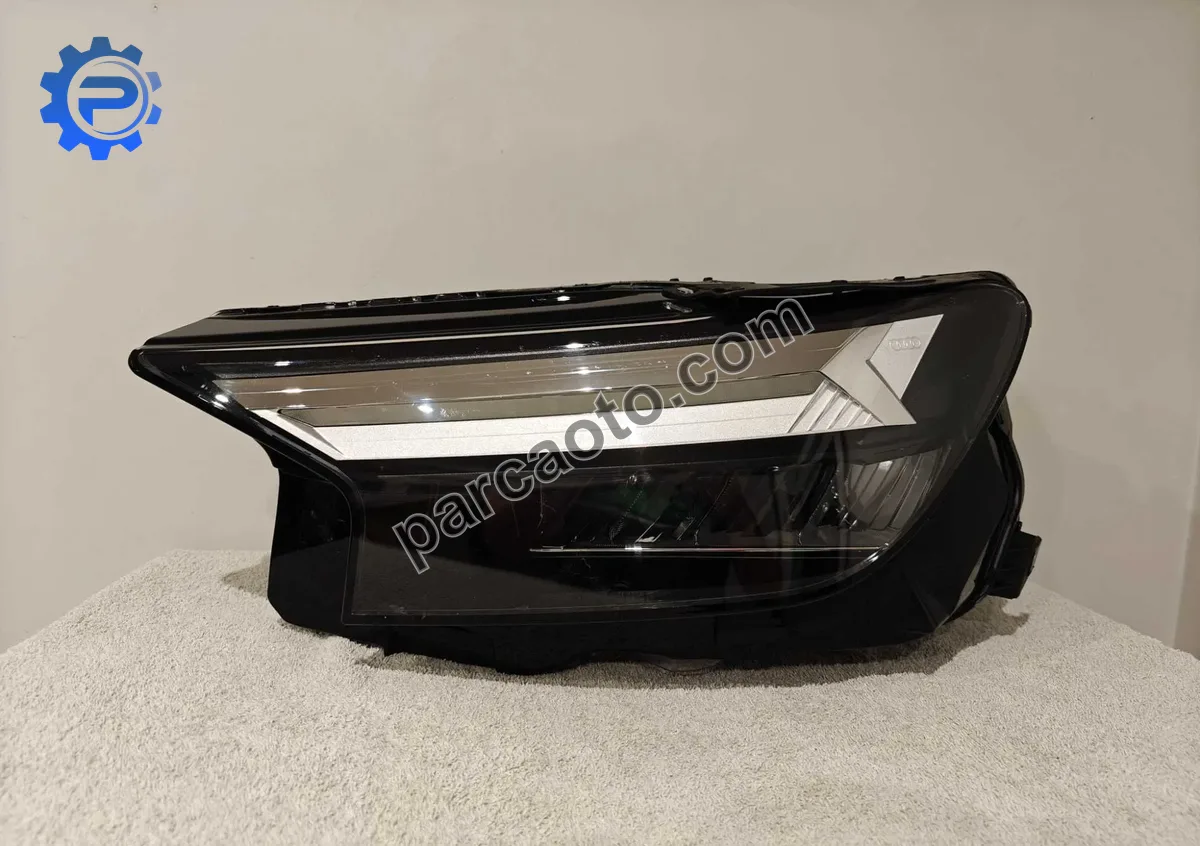 Audi q4 e-tron  2021-2025   orjınal çıkma sağ sol far   89a941036m   89a 941 033 / 89a 941 033d / 89a 941 033a  89a 941 036m / 89a 941 036