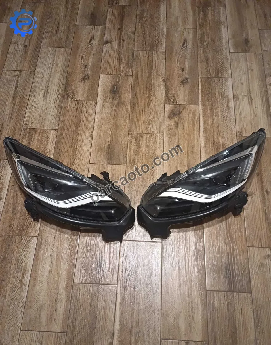 Opel zafira 2011-2019 orjınal çıkma sağ sol far   39050527 39050531