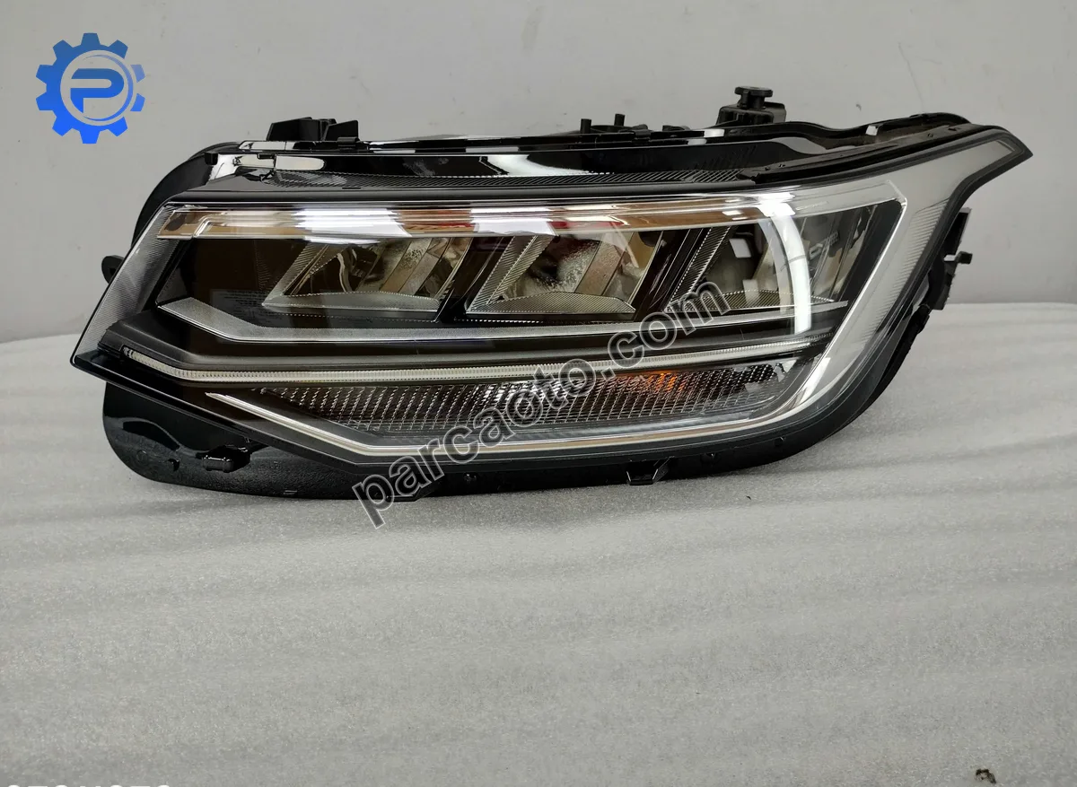 Volkswagen Tiguan II  2016  2023 ORJINAL ÇIKMA SAĞ SOL FAR  5NB941113A