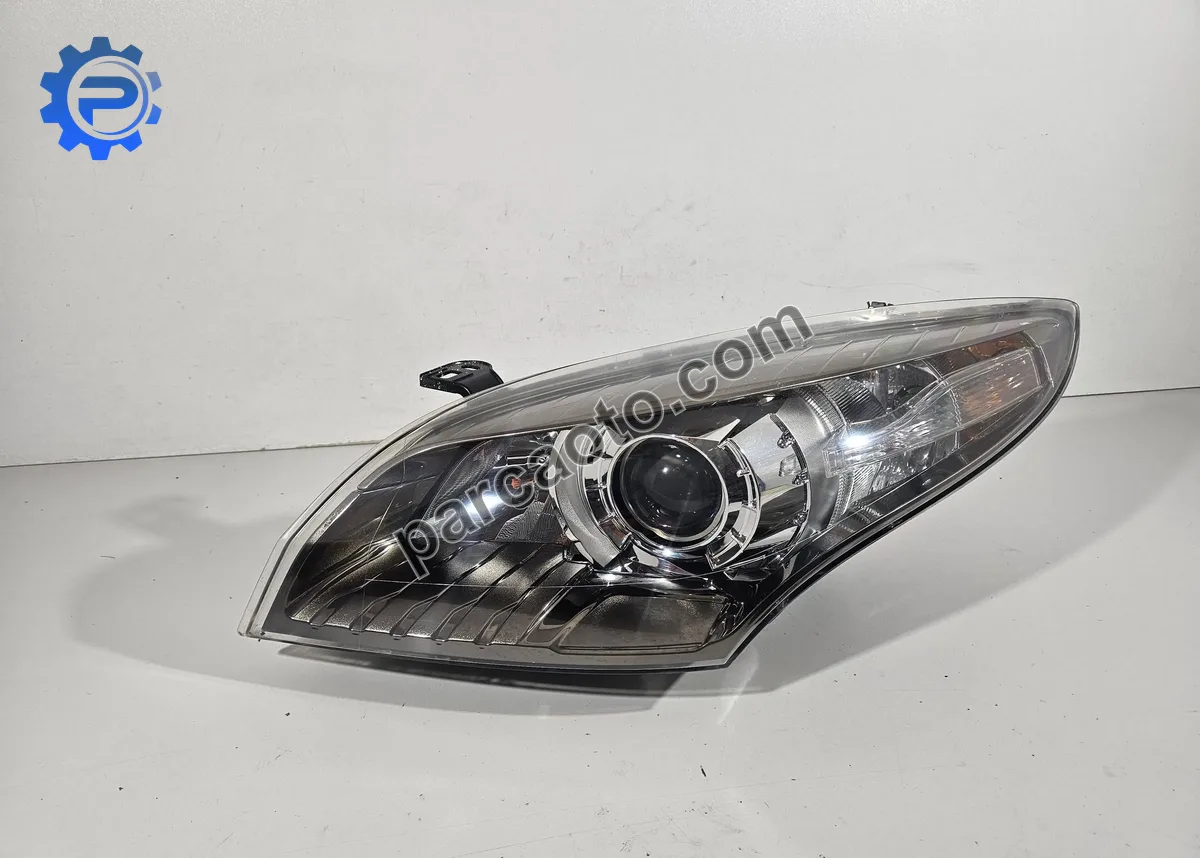 Renault megane 3 2008-2016 ORJINAL ÇIKMA SAĞ SOL FAR 260108719R 260105441R