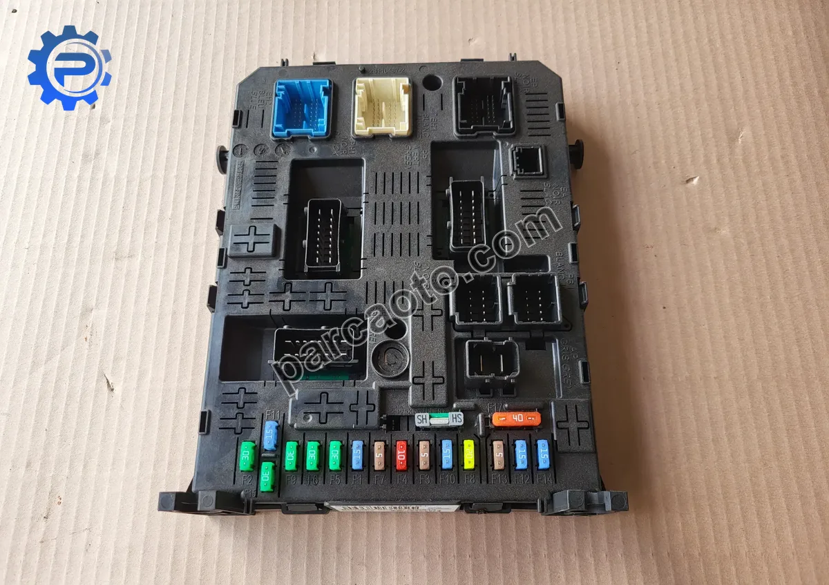 Peugeot 3008 ı 1.6 e hdı orjınal çıkma sigorta bsı beynı  röle kutusu 9678477180 967847688001 / 9678476880 981218998002