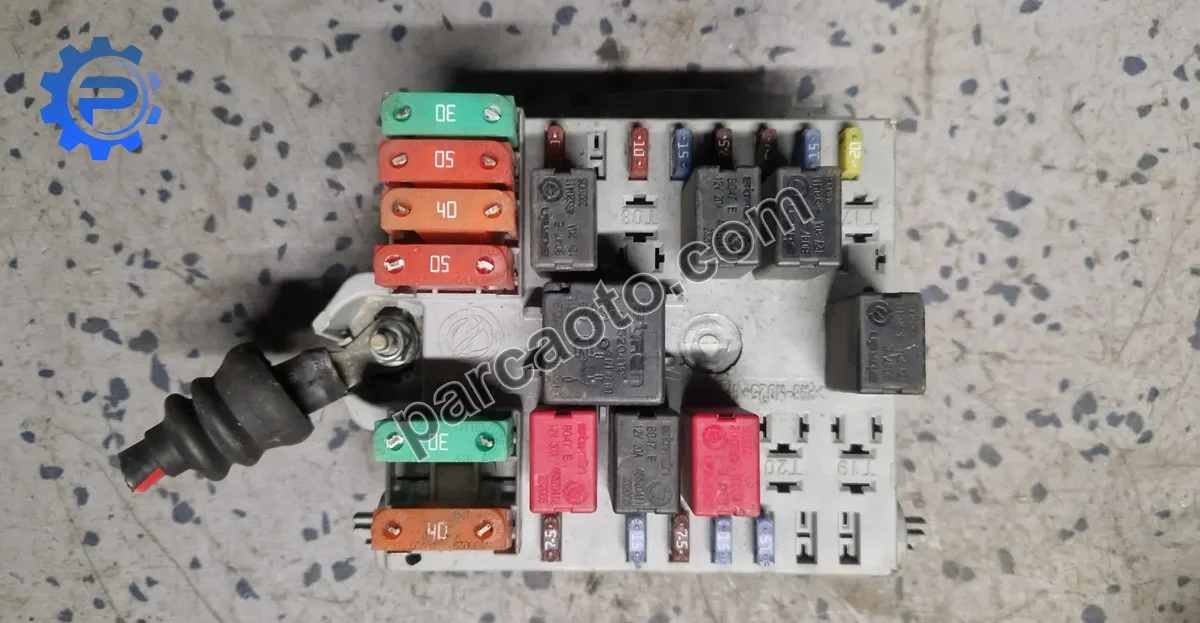 Alfa romeo 147 1.6 16v orjınal çıkma bsi/sigorta kutusu 51742419
